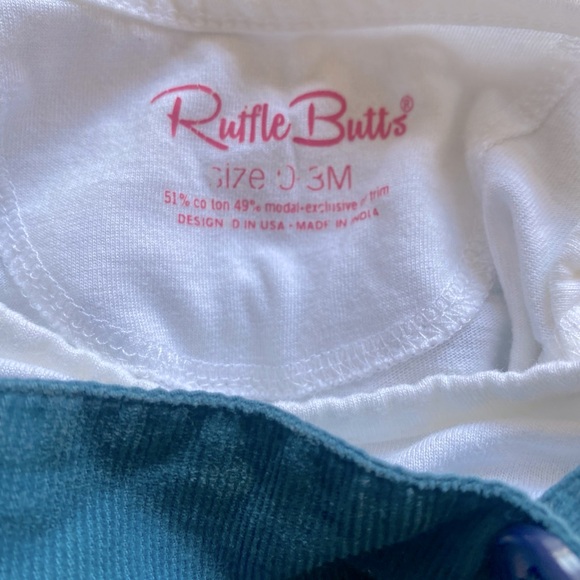 RuffleButts Long Sleeve Bodysuit w/Corduroy Overalls - Picture 4 of 4